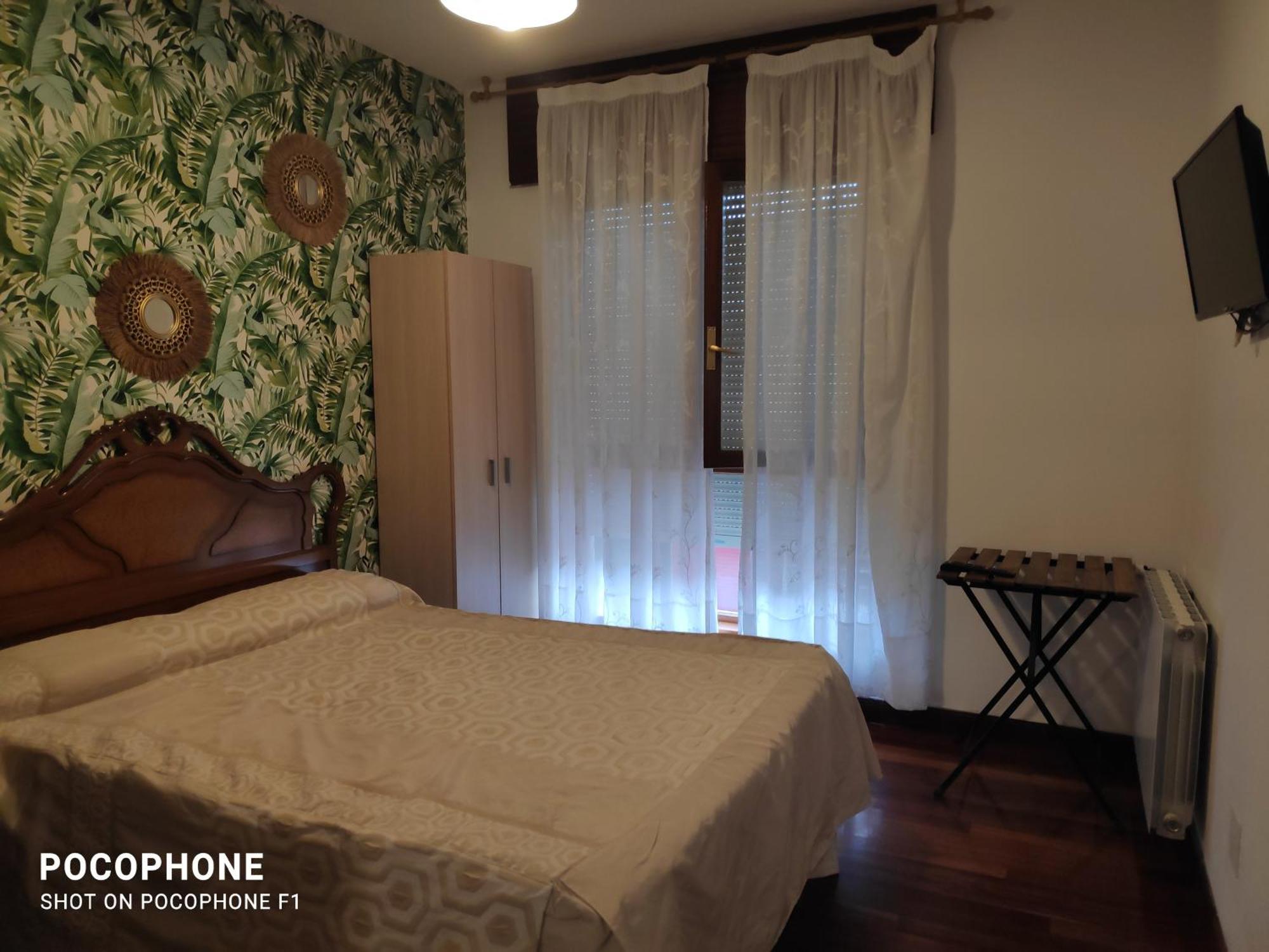 Pension Casa Leon Santoña Zimmer foto